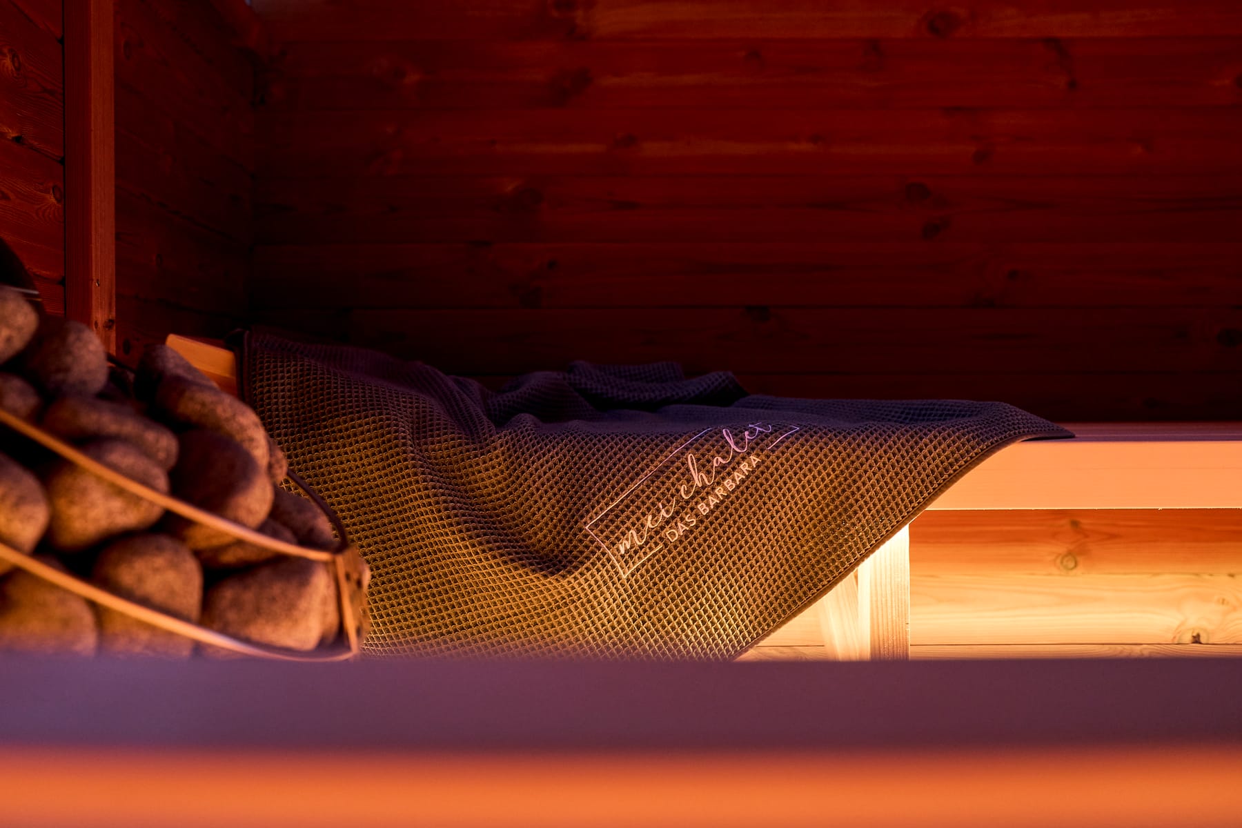 mei chalet - DAS BARBARA Die Fass-Sauna mit Blick auf die Berge